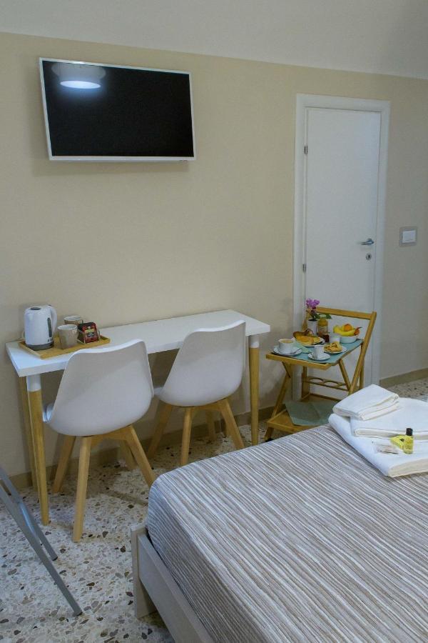 Beatus Viator Guest House Рим Екстериор снимка